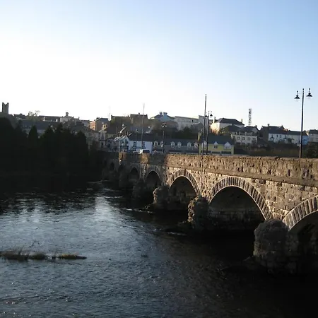 Laune Bridge House Guest 4*