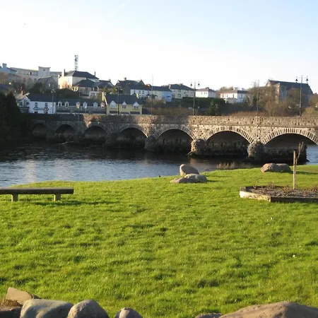 Laune Bridge House Guest Bed & Breakfast